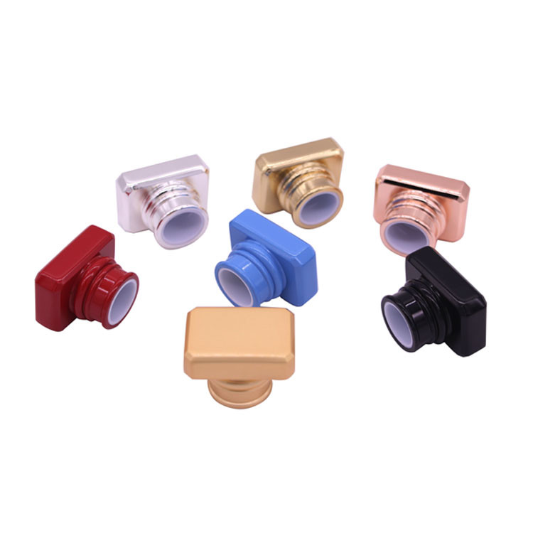 FEA 15 Hanging Plating Zinc Alloy Perfume Bottle Caps