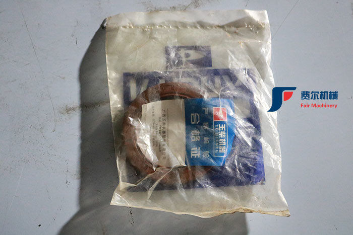 Genuine XCMG Wheel Loader Spare Parts Rear Crankshaft Oil Seal For YC6108 / YC6B125