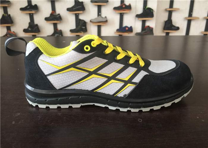Fashion Style Safety Toe Shoes / Sport Work Shoes Oxford Cloth With Sandwich Mesh