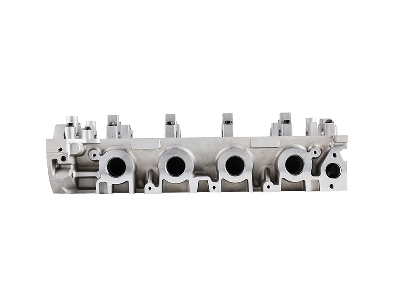 G9U730 Engine Nissan Cylinder Head 2.2DTCI 2.5DTI 908797AMC