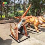 3D Fiberglass Realistic Looking Dinosaurs Struggled Pterosauria Statue Outdoor