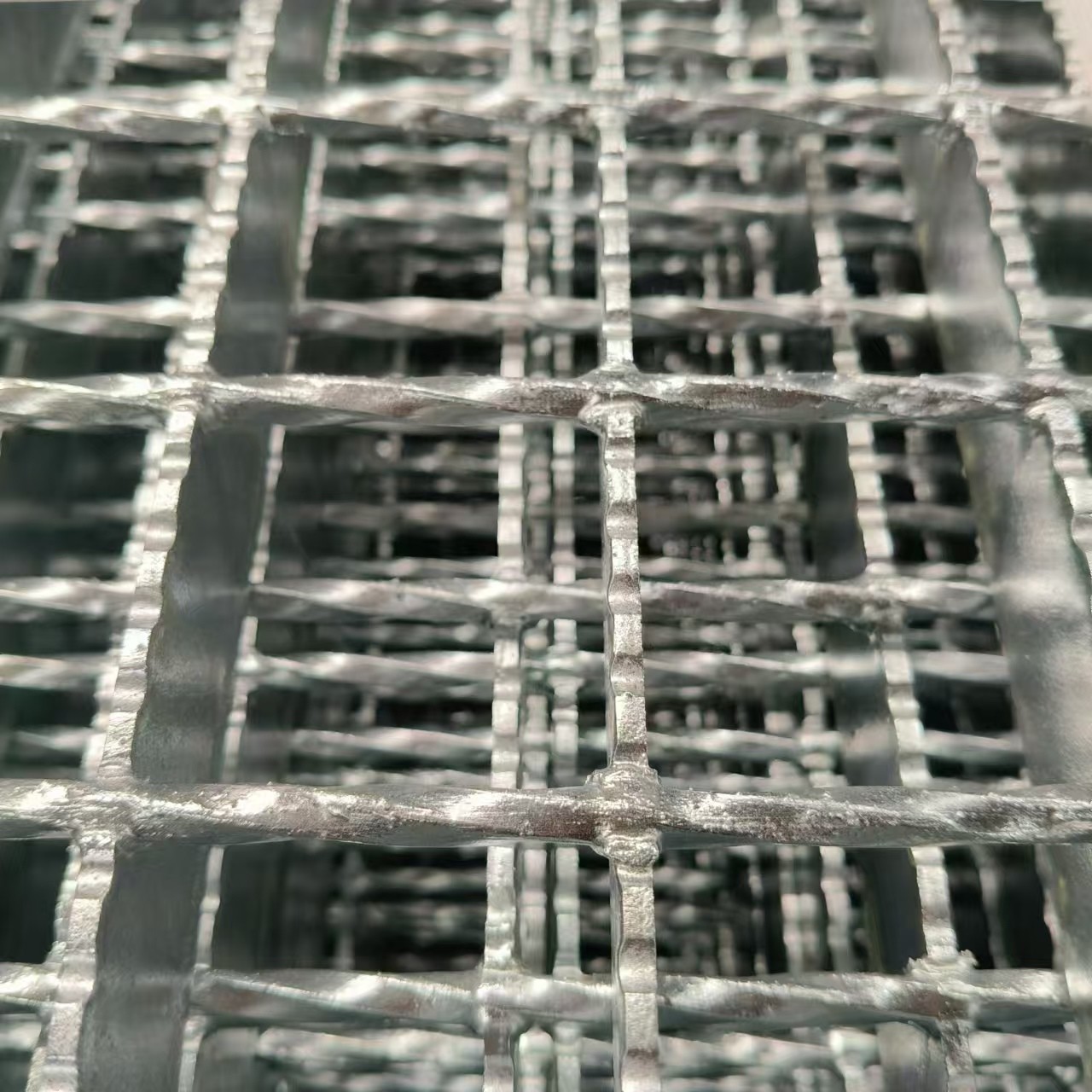 3mm 35mm Reinforced Bearing Bar Steel Grating For Heavy Duty Floor
