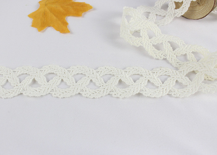 3.3cm Wide White 100% Polyester Scalloped Lace Trim Leaf Pattern For DIY Sewing