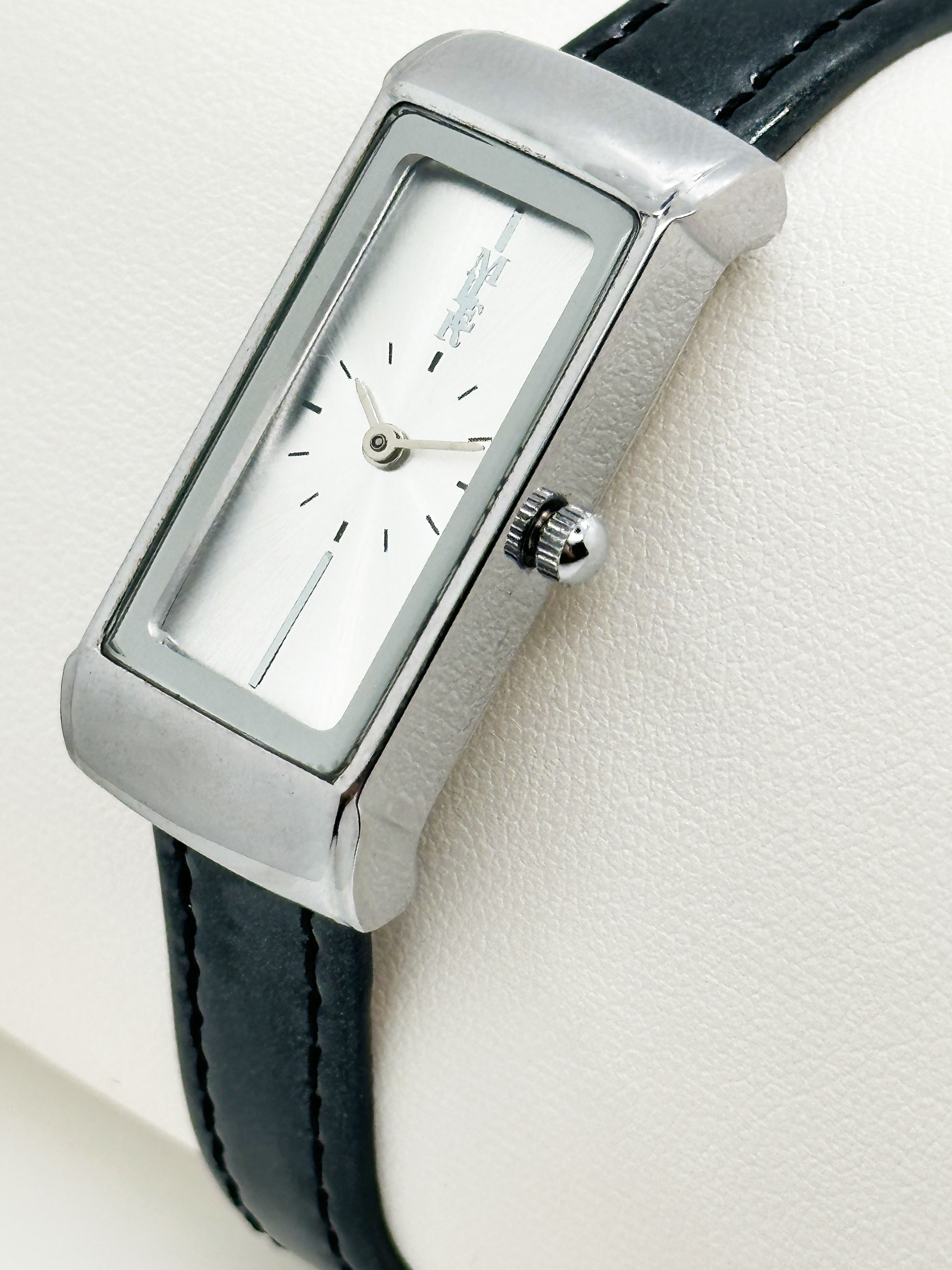 Custom Logo Fashion Quartz Wrist Watch For Women Analog Display