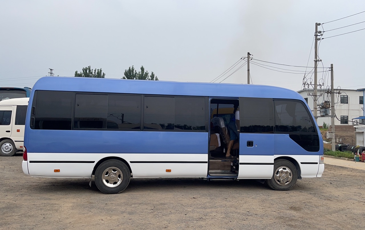 Affordable Secondhand Toyota Coaster Bus 18 Seaters with Euro 3 Standard