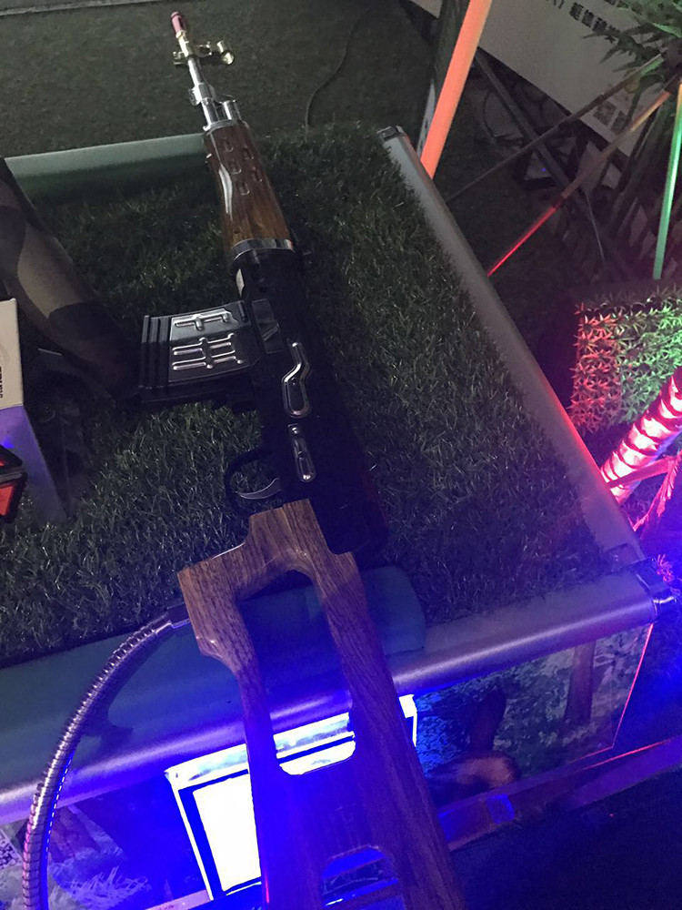 New Shooters Aliens Luxury four People High quality accessories Video entertainment equipment for sale