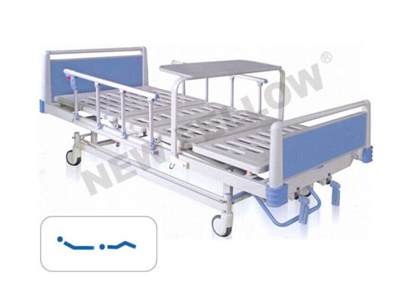 Powder - coated Steel Manual Double Crank Medical Hospital Bed With Center