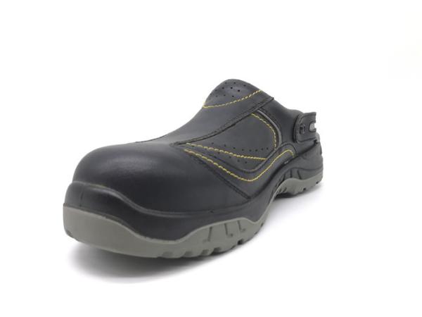 Slip Resistance Leather Safety Shoes Perforated Safety Clogs For Medical