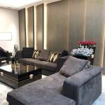 Solid Wood Chesterfield Sofa Set Leather 1.25x0.75m Luxury Living Room Furniture