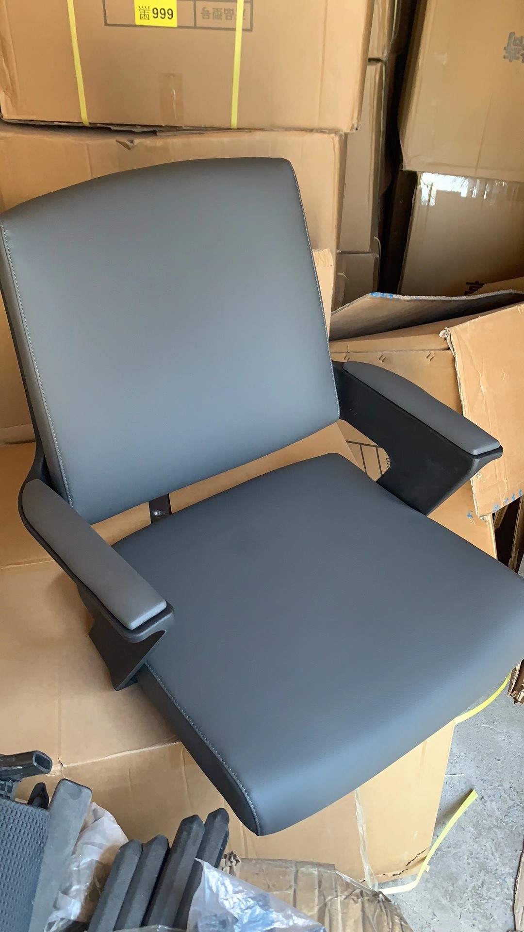 Mesh Ergonomic Office Chair with Lumbar Support Modern Design and 5-Year After-sales Cycle