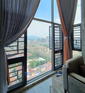 Wholesale Modern Aluminum Swing Window Insulated Glass Swing Open Windows from china suppliers