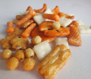 Wholesale Chinese Snack Manufacturer Good Tasty Snacks Rice Crackers Richy Mixed Rice Cracker from china suppliers