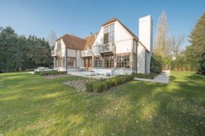 Wholesale EU/USA/NZ/Australia Standard Luxury Light Steel Frame Prefabricated Houses from china suppliers