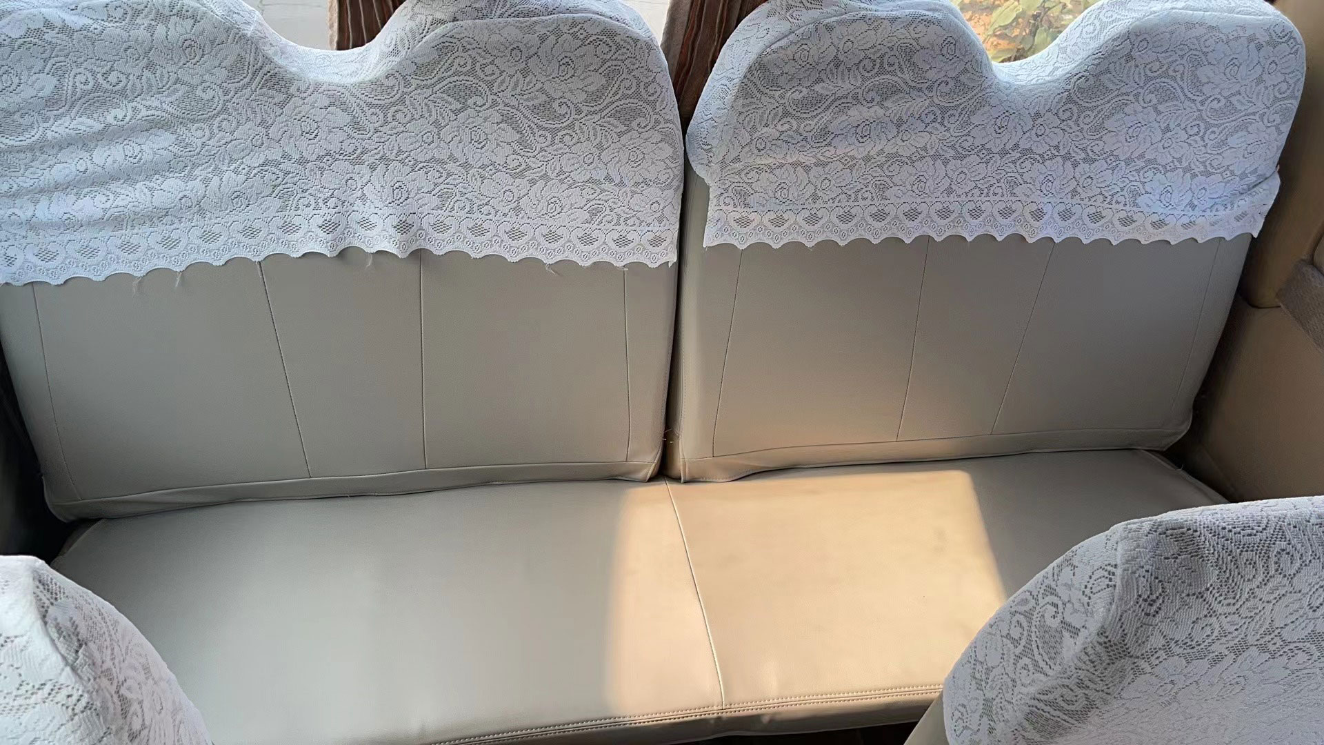 Good Condition 30 Seats Diesel Used Toyota Coaster Bus with Euro 2 Emission Standard