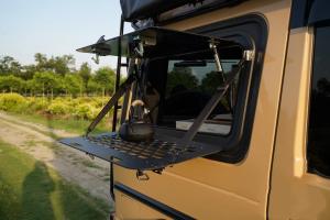 Wholesale Aluminum Alloy Rear Gullwing Window For Mercedes G-Class W463 Within 1989 from china suppliers