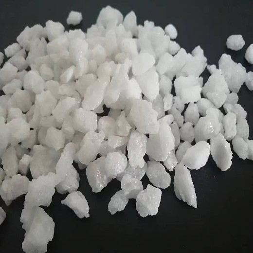 2250°C Melting Point White Fused Alumina For Manufacturing Needs