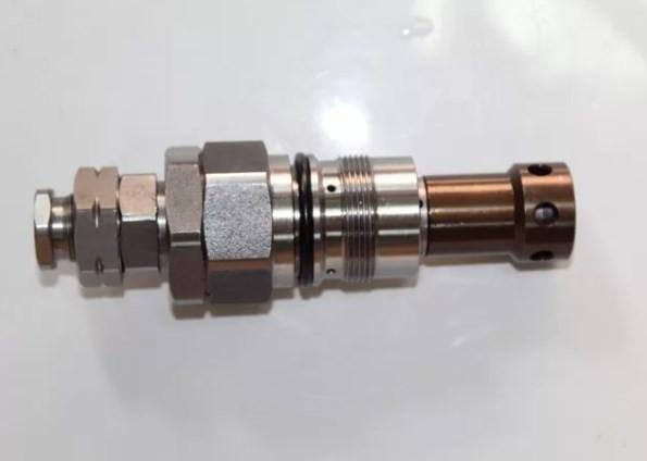 TEM 4469304 Hydraulic Excavator Relief Valve For Hitachi ZX450 ZX460 ZX480