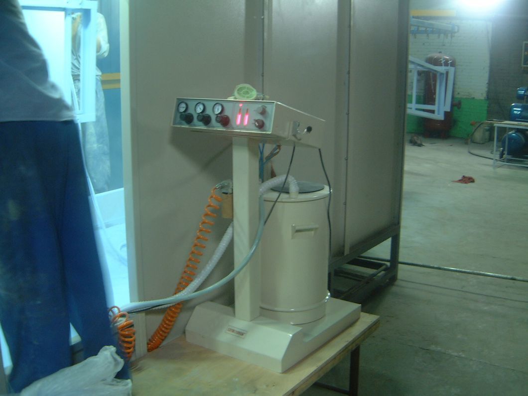 Powder Coating Line for Hospital Beds with Manual Electrostatic Spray Gun