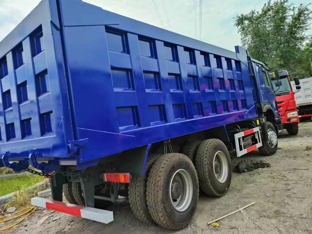Dump Truck with Diesel Engine Sinotruck HOWO 6*4 Heavy Truck Right-Hand Drive