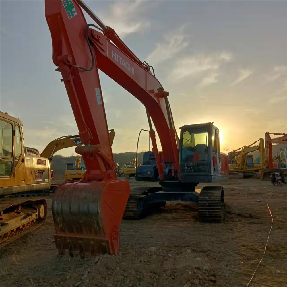 Used Excavator Original Hitachi ZX210 Secondhand Hydraulic 21ton Crawler Digger
