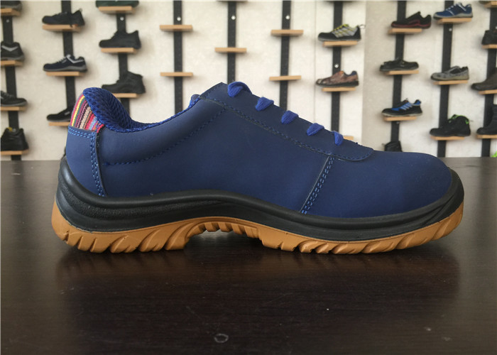 Classic Dark Blue Waterproof Safety Shoes Heat Resistant For Heavy Duty Wear