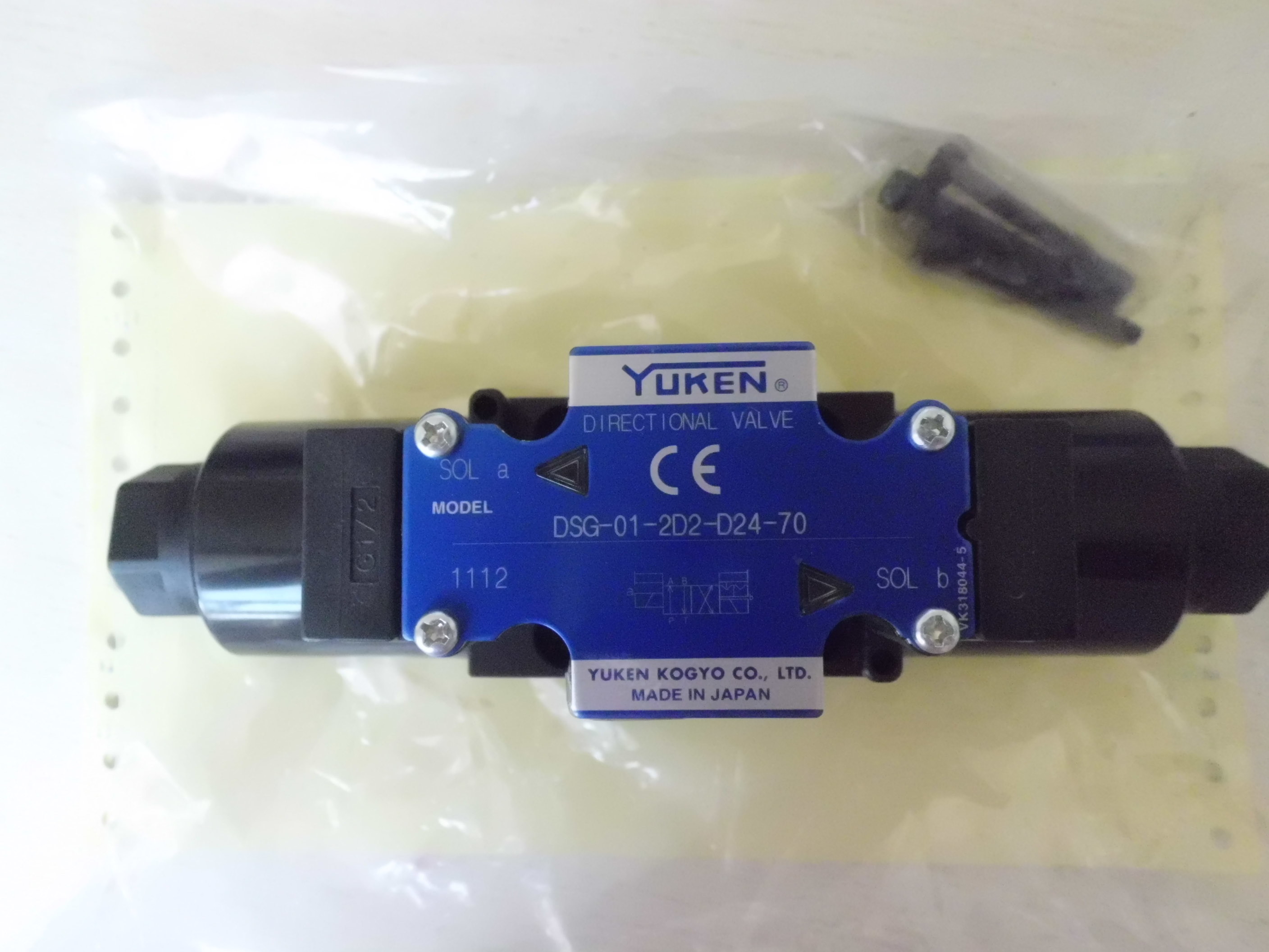 Electromagnetic Hydraulic Directional Valve YUKEN DSG-01-3C6-A240-N1-50