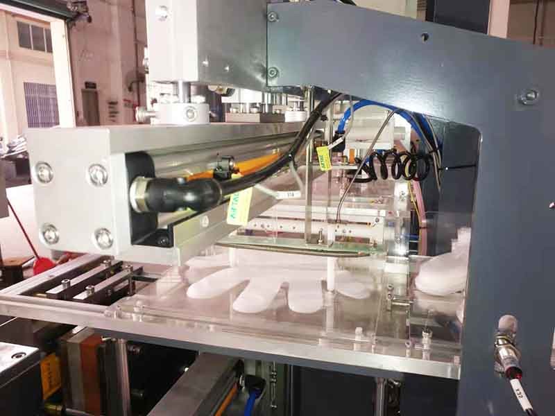 AC220V PE Glove Folding Packing Machine Multifunctional Four Side Sealing