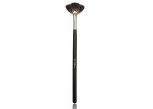 Wholesale High Quality Small Soft Fan Makeup Brush With Natural Racoon Hair from china suppliers