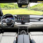 Pure All Electric 7 Seater SUV Vehicles Medium Size Cars 730km