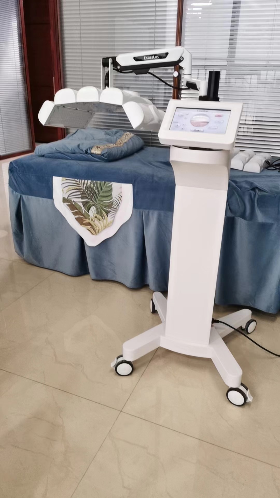 Powerful And Effective Acne Treatment With PDT Machines Led Light Therapy
