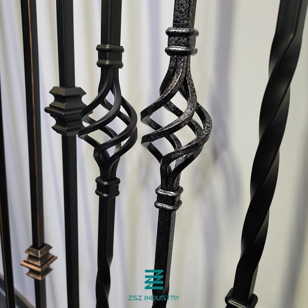 Iron Tube Material Metal Railing Posts 1117.6mm Height With Square Base