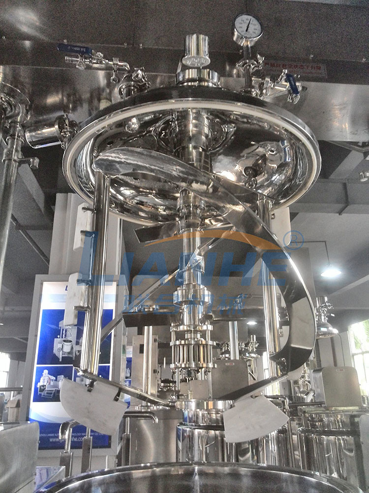 SGS 120 Degree Shampoo Manufacturing Machine , 500L Equipment For Making Cosmetics