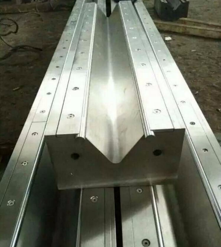 30 Degree Hardness Bending Die Punching Press Brake Tooling With 3150mm Length