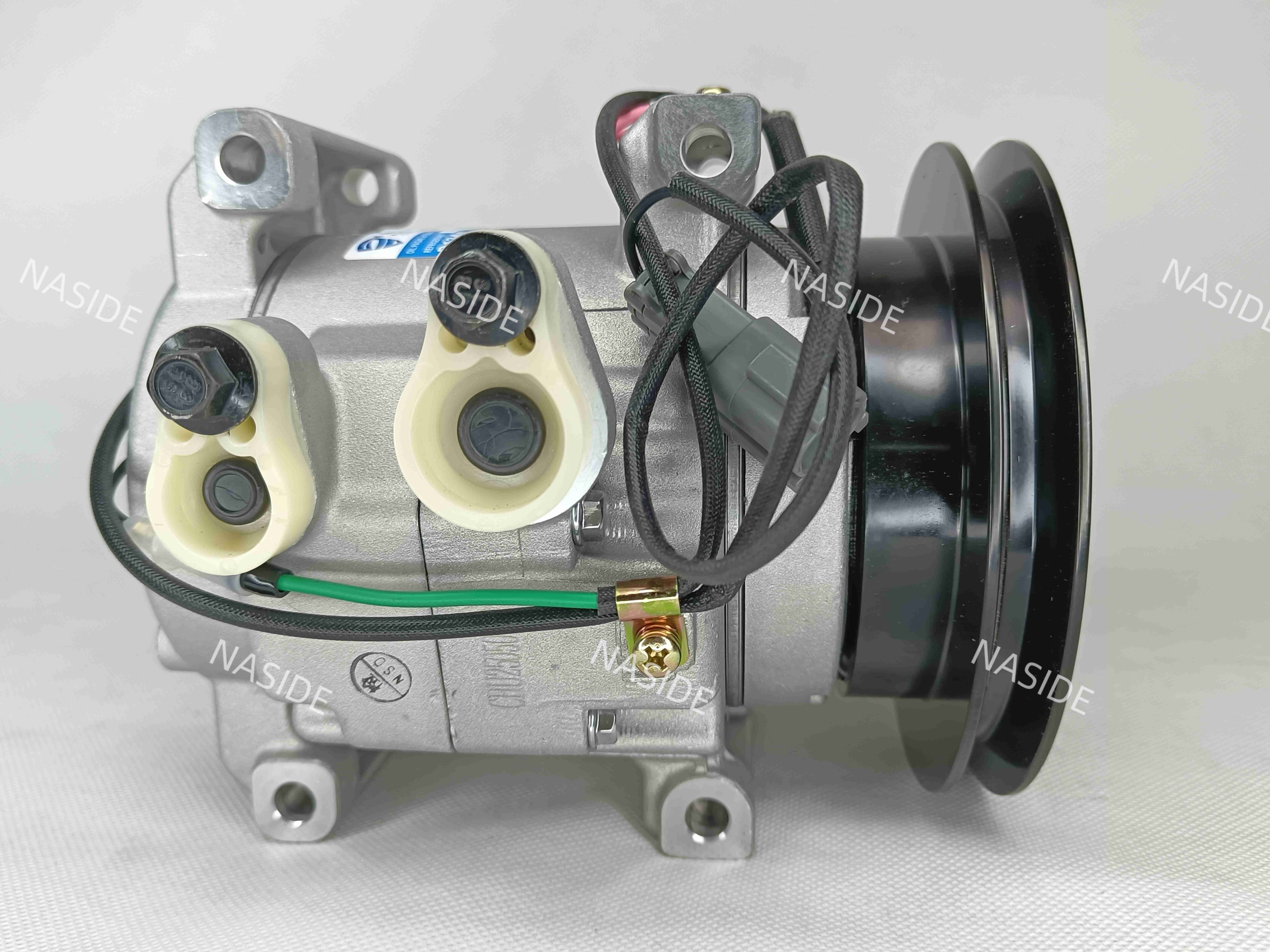 Auto AC conditioning compressor for Mitsubishi heavy truck ML273689 741612 ML258387