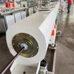 Reliable Plastic Pipe Machine 55kw-160kw 380V High Speed HDPE Pipe Machine