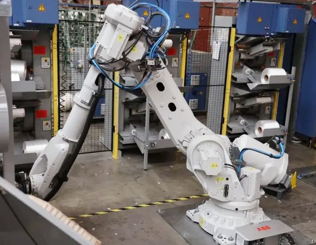 Production 110kg 2.3m Line With Abb Mini Robot Arm Advanced Technology At Work