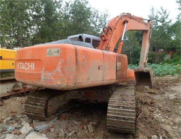 Used ex200-5 hitachi excavator for sale with good condition engine/low price