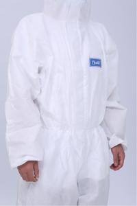 Wholesale FDA510K coverall isolation suit 63g Disposable Medical Protective Clothing from china suppliers