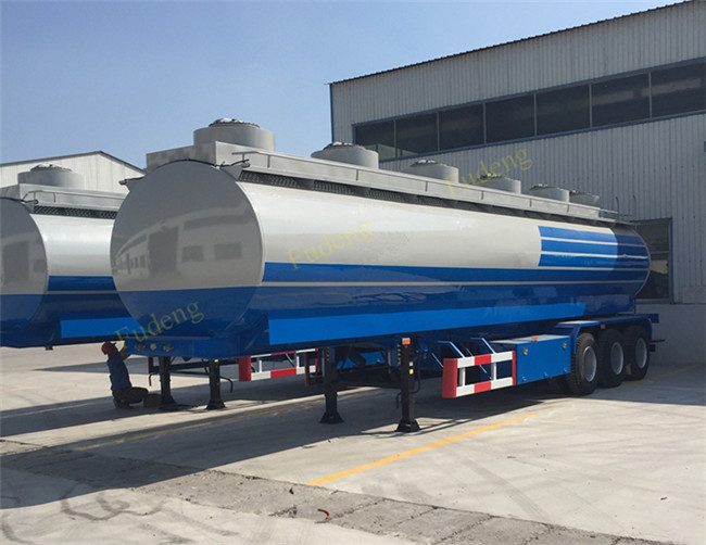 Optional Compartment Fuel Tanker Semi Trailer 45000l Steel Q345B Body