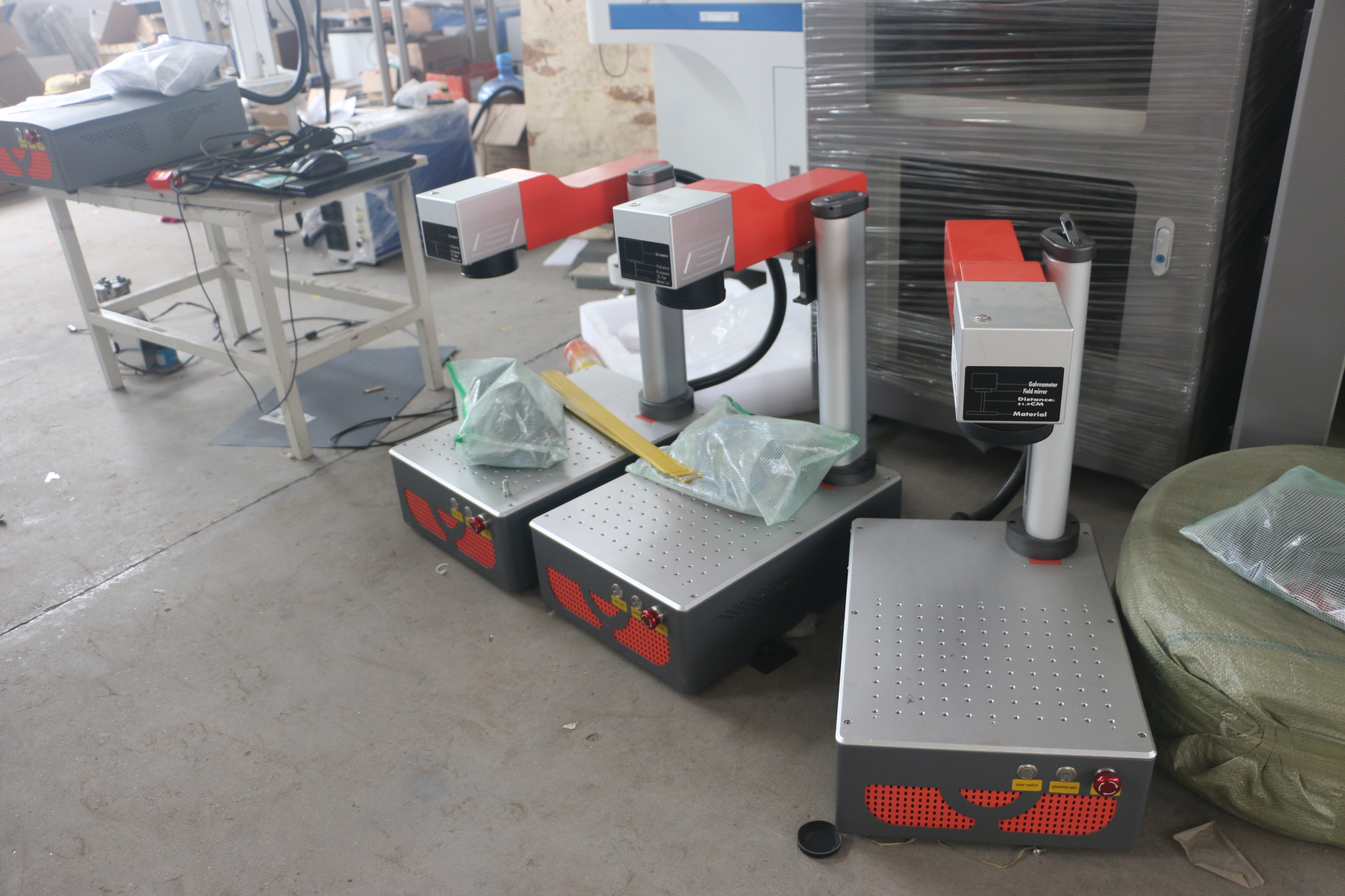Desktop Mini Fiber Laser Nameplate Marking Machine 20W 30W With Rotary Axis