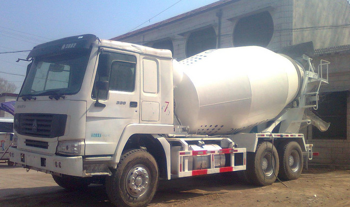 Water Cooling 6x4 Mixer Cement Truck 9 Cbm Tank Body 336 Horse Power