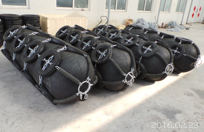 Marine Offshore Protection Ship Rubber Fender Pneumatic Customized Sizes