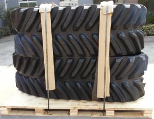 Wholesale Reinforced High Power AG Rubbe Tracks Sized In 30&quot;X6&quot;X57 For CAT Challenger 65-95 Allowing High Speed Wear Resistance from china suppliers