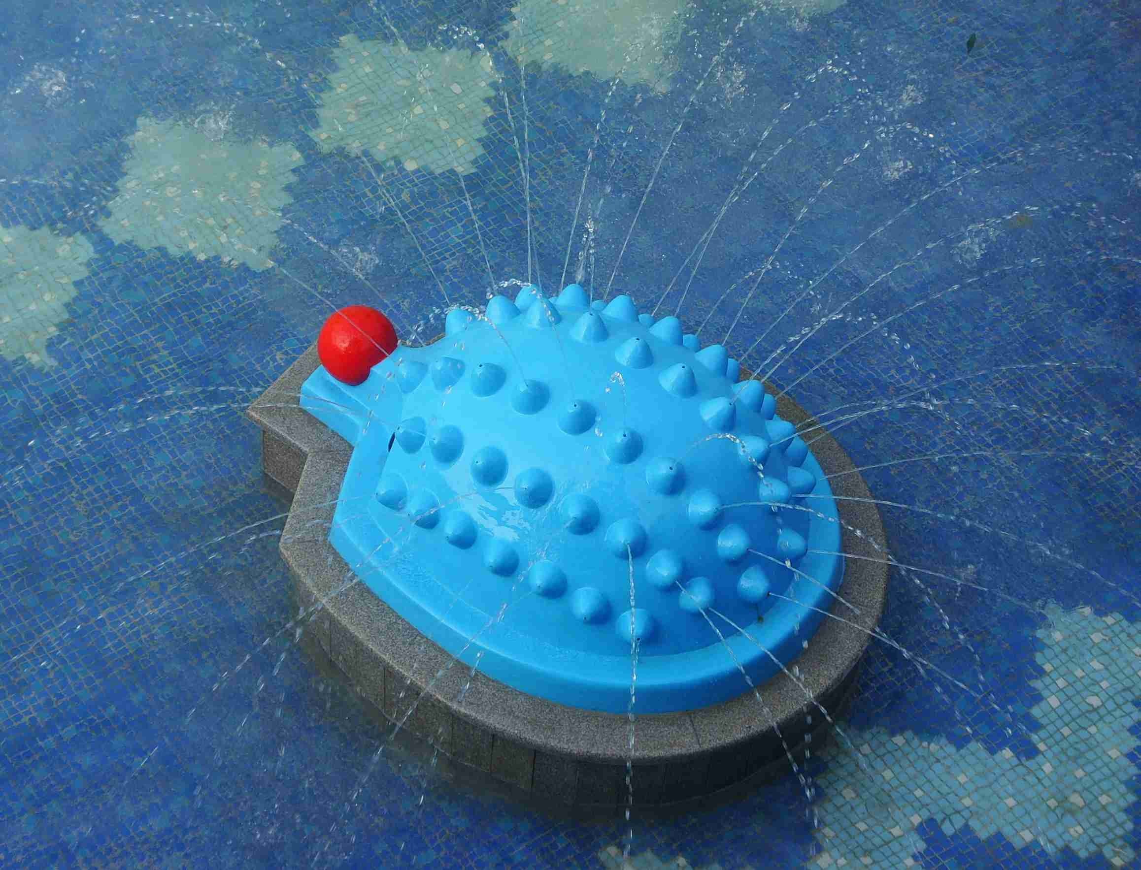 Spray Aqua Park Equipment Hedgehog Shaped Water Playground With Raining