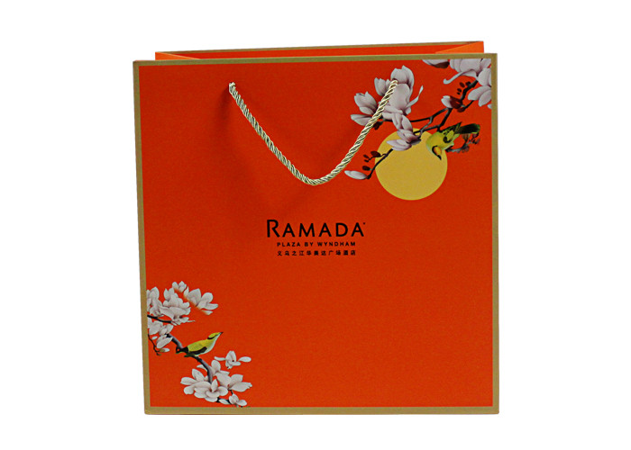 Embossing Rigid Gift Bag With Handles FSC ISO certification