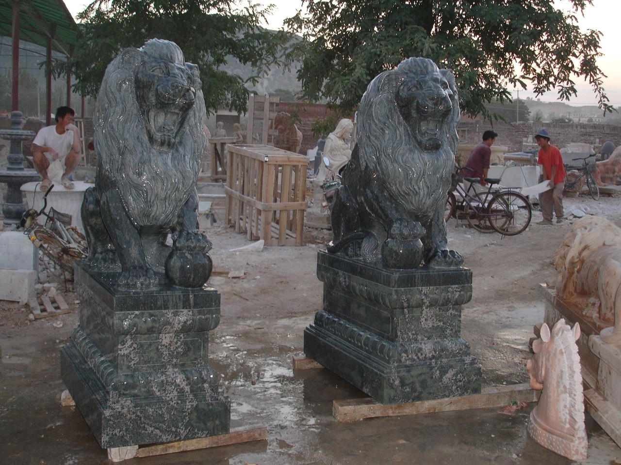 Outdoor Decoration Odm Giant Lion Statue Stone Carving Sculpture