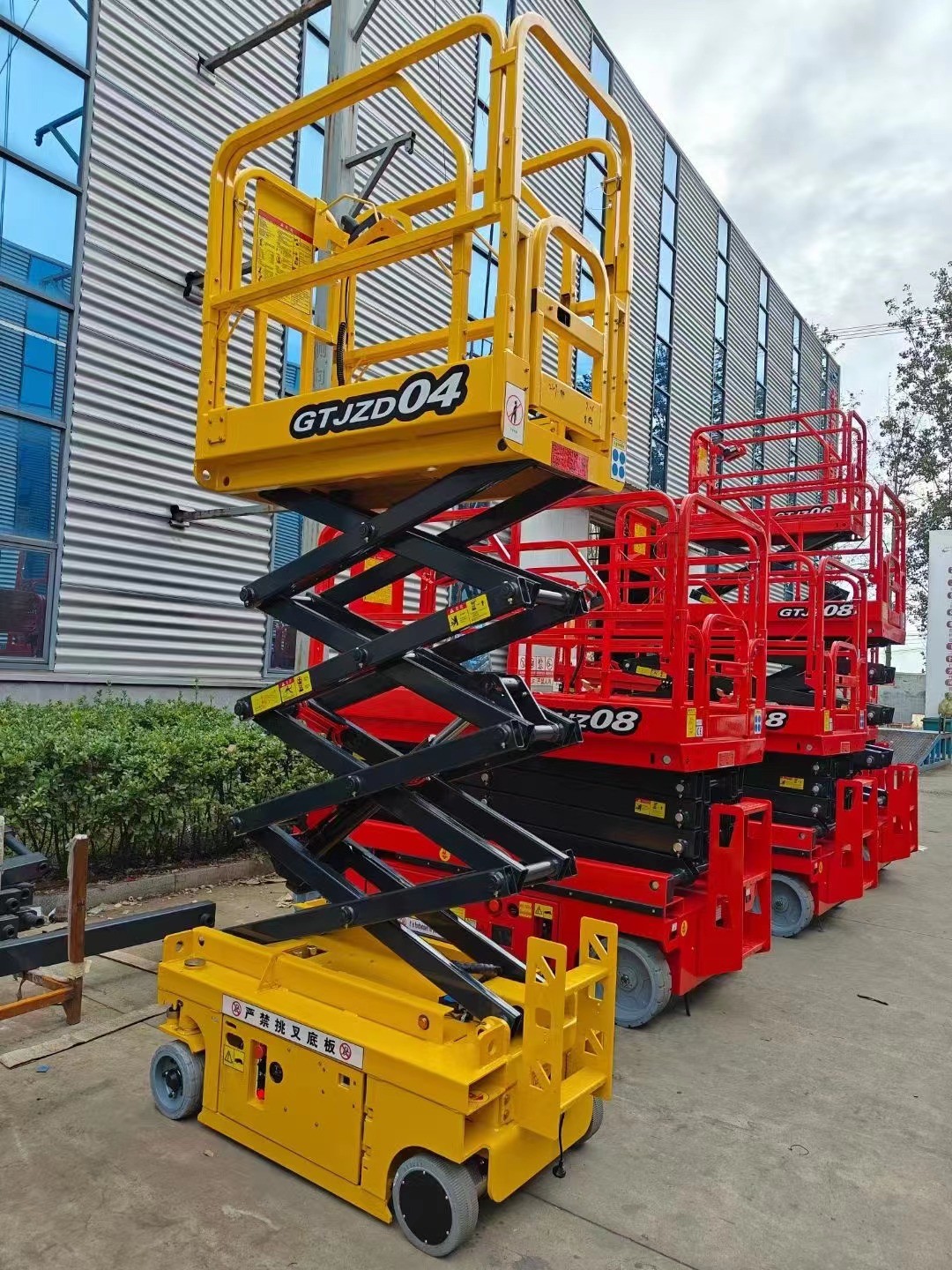 12M Self Propelled Elevating Work Platforms for Aerial Installation Maintenance