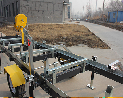 18HP Gasoline Engine Portable Bandsaw Mill With Mobile Wheels Log Cutting Sawmill