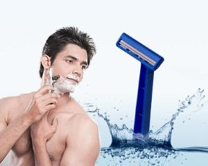 Wholesale Good Max Ladies Disposable Razors With Twin Stainless Steel Razor Blade from china suppliers