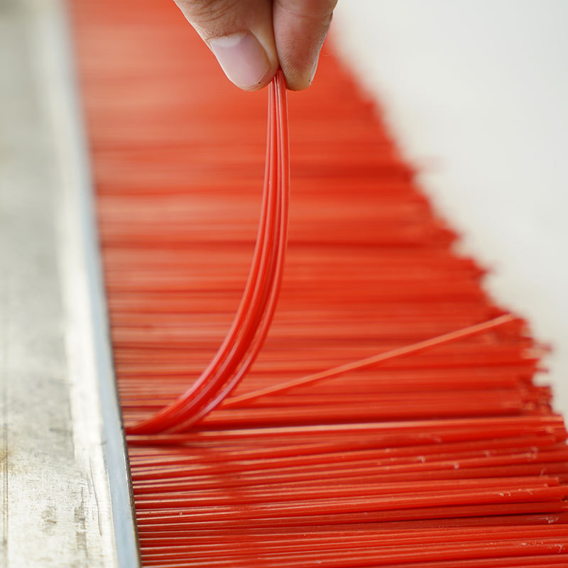 Customizable 0.1 ~ 0.5 Mm Brush Wire Cleaning Strip Brush For Concrete Block Making Machine